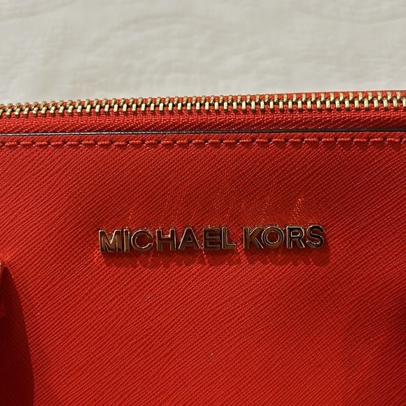 Michael Kors Orange hand bag/crossbody - Picture 4 of 16